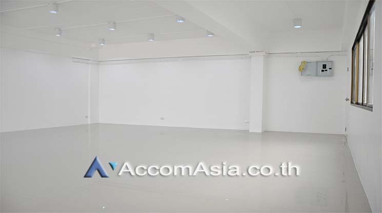 4  Office Space For Rent in Sukhumvit ,Bangkok BTS Phra khanong at Park Avenue AA13947